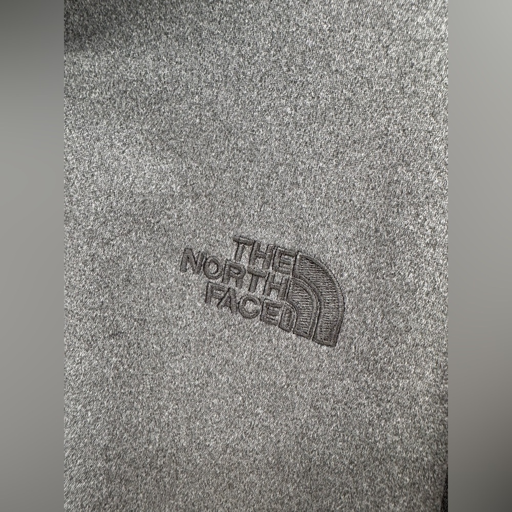 The North Face Performance Active 1/4 Zip Long Sleeve Gray Mens Size XL - Picture 2 of 8